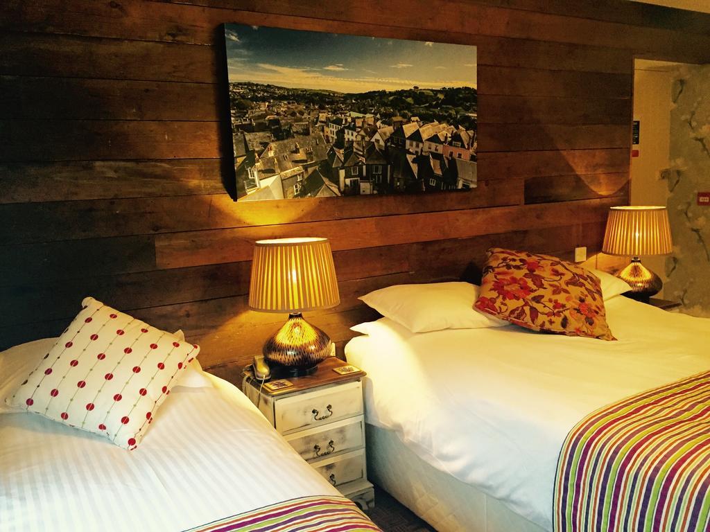 Bed and Breakfast The Waterman'S Arms Тотнес Номер фото